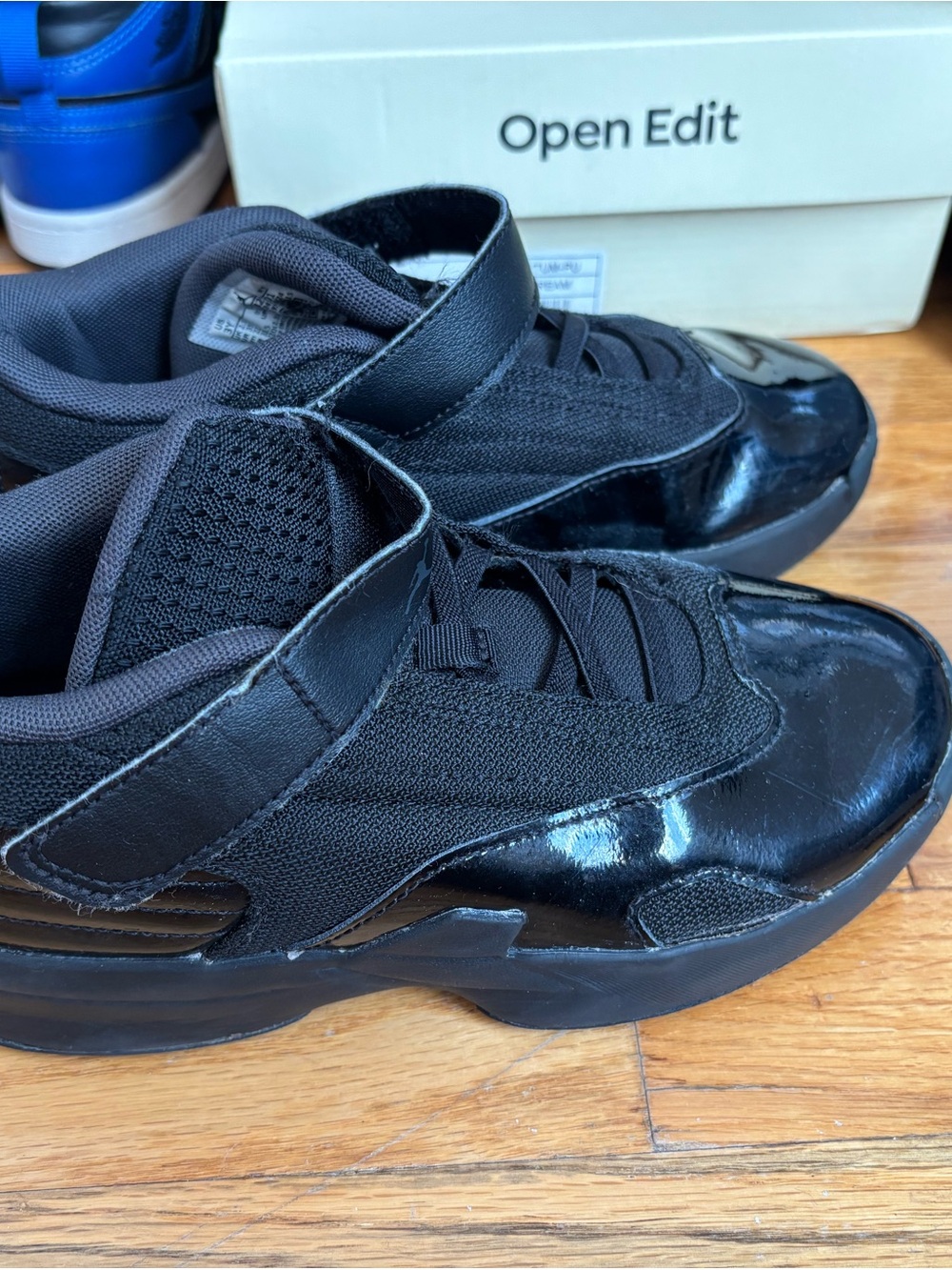 Jordan Kids' Black Low-Top Velcro Sneakers